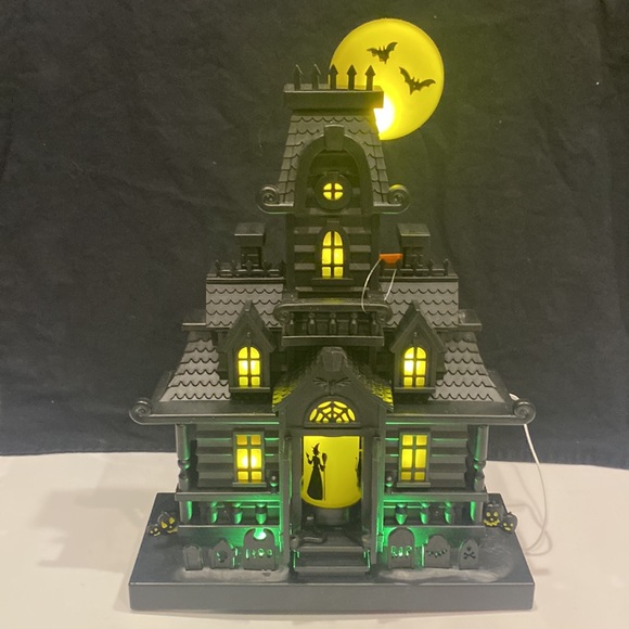 Target Hyde & Eek Animated Haunted Mansion - Picture 8 of 8